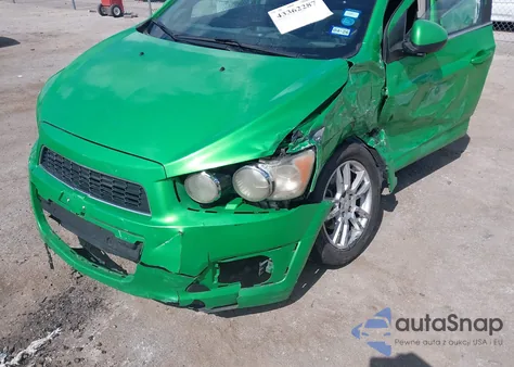 2015 Chevrolet Sonic Lt Manual из США, поврежденный, VIN 1G1JD5SB2F4135768